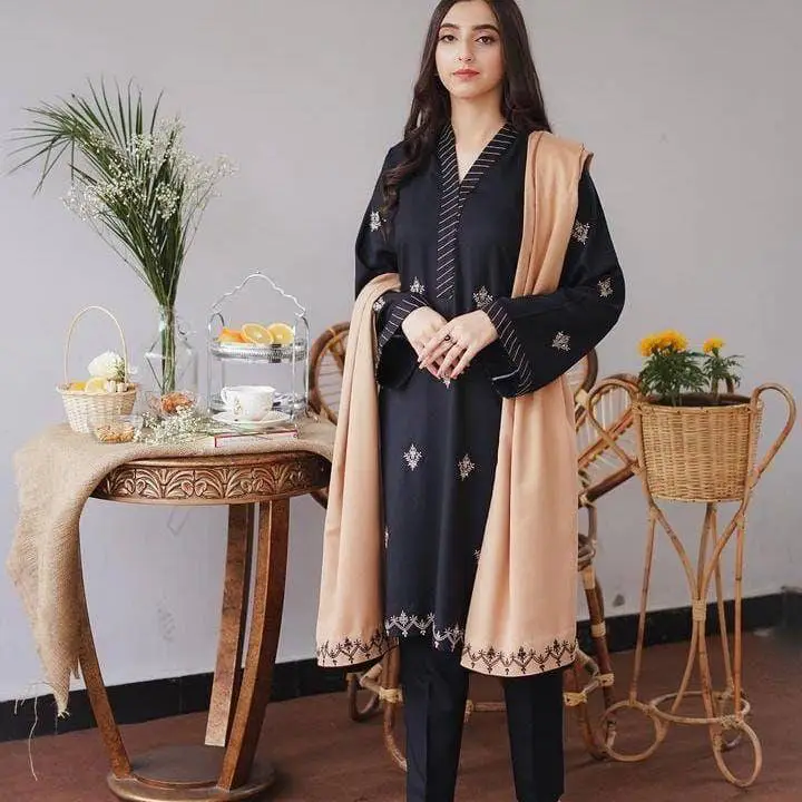   Fabric: Dhanak
  Shirt: Embroidered
  Sleeves: Embroidered
  Trouser: Plain
  Dupatta: Embroidered
  Cuttings: Shirt: 2.5 Gazz, Trouser: 2.5 Gazz, Dupatta: 2.5 Gazz
  Note: There might be 1-3 cm errors of dimension data due to pure manual measurement
  