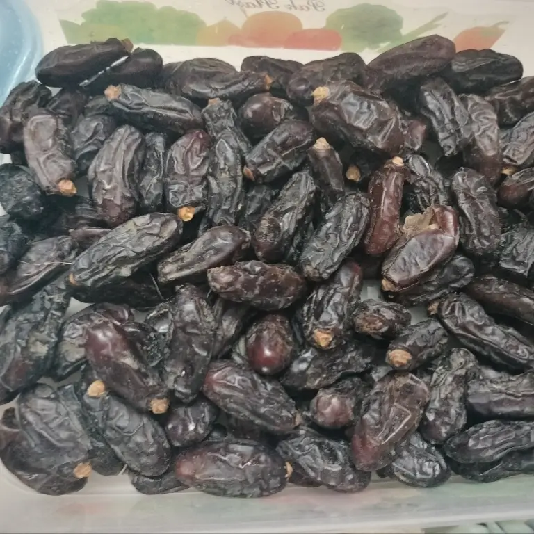Shareefa Dates
