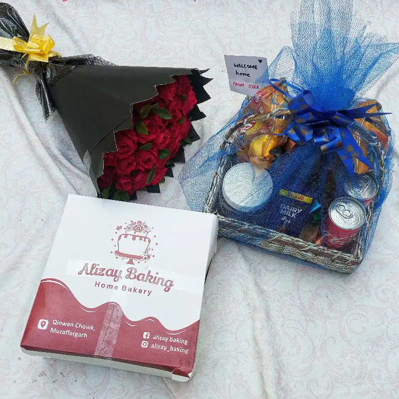 Cake With Gift Basket  & Fresh Bouquet