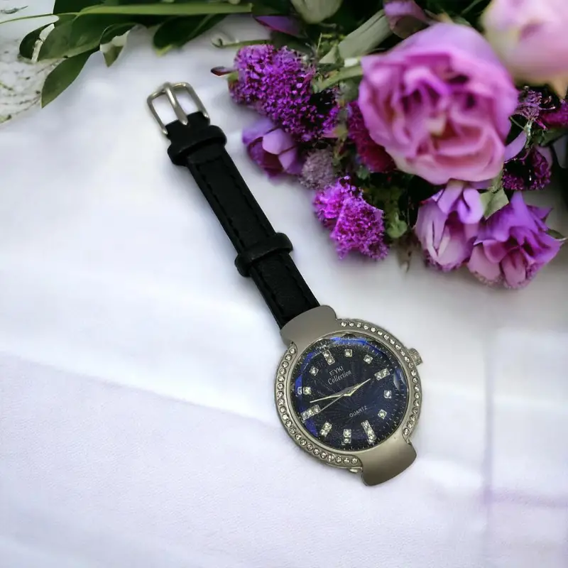 Luxury leather strap watch for women