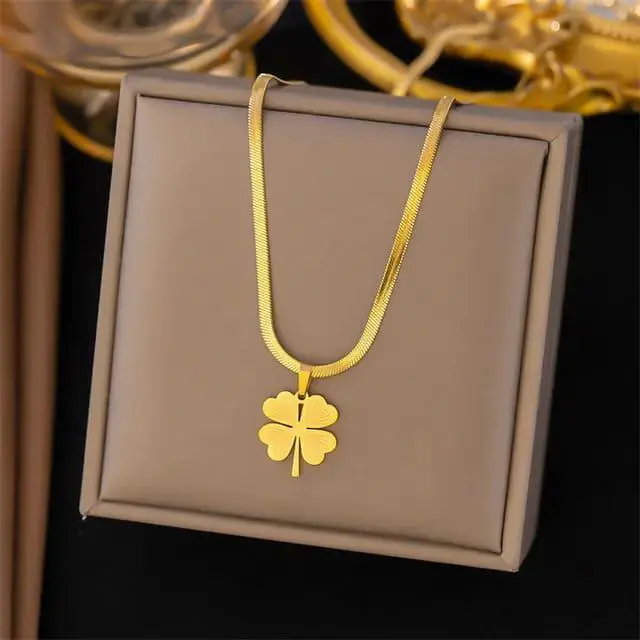 Minimal Leaf Necklace