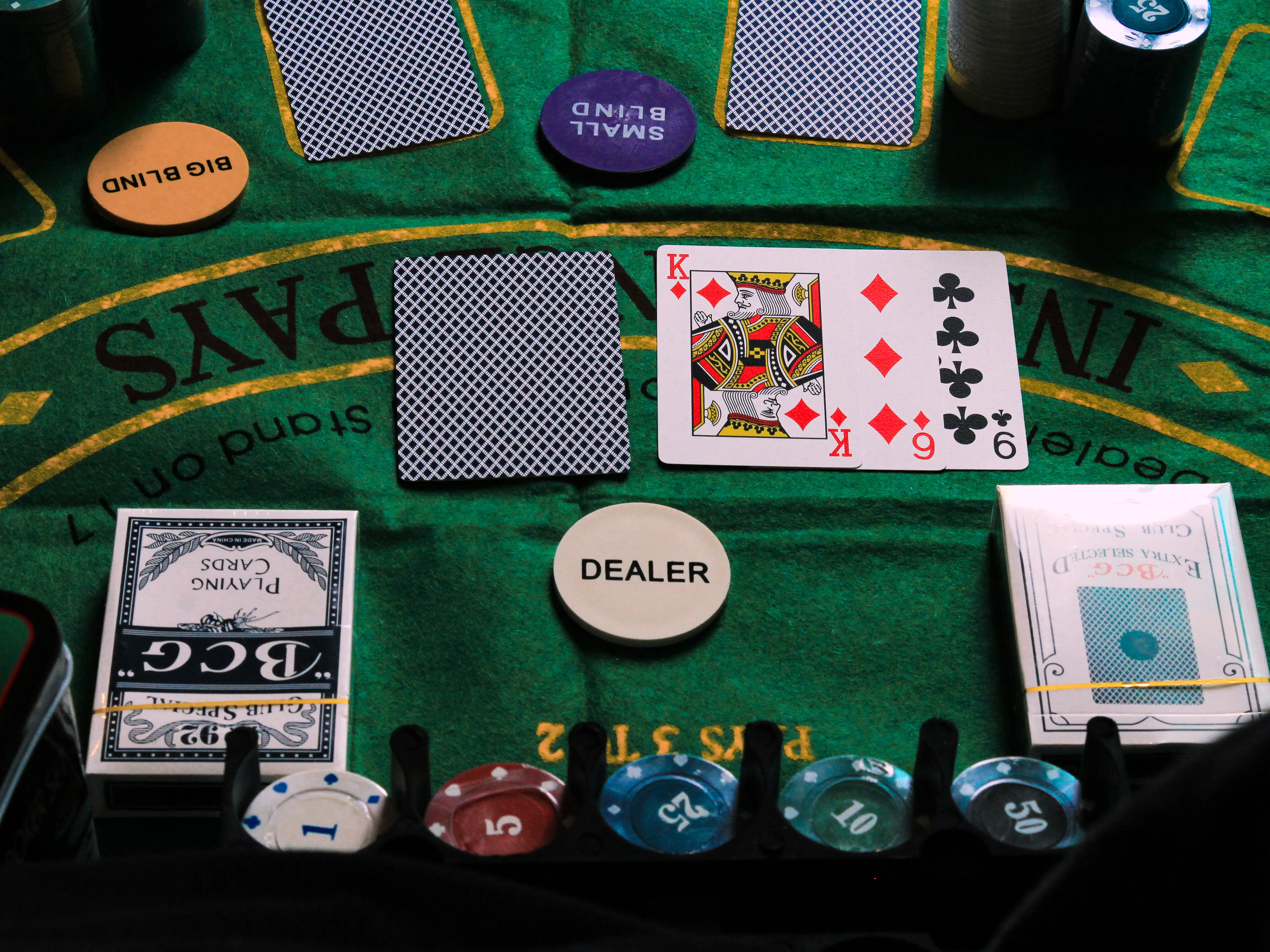 GOLD GAMES Poker Tin - 200 Chips