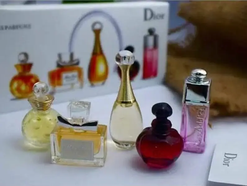 Dior 5 in 1 Gift Set of Perfume Gift Box Mini Fragrances