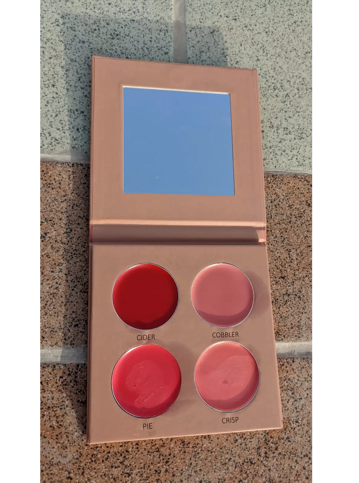 Lime Crime Venus-The Grunge Lip Palette-4 Shades