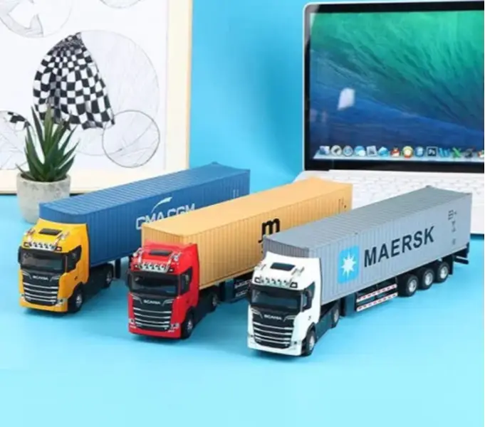 1:50 Scale Diecast Alloy Truck Head Model Toy Container Truck Pull Back With Light