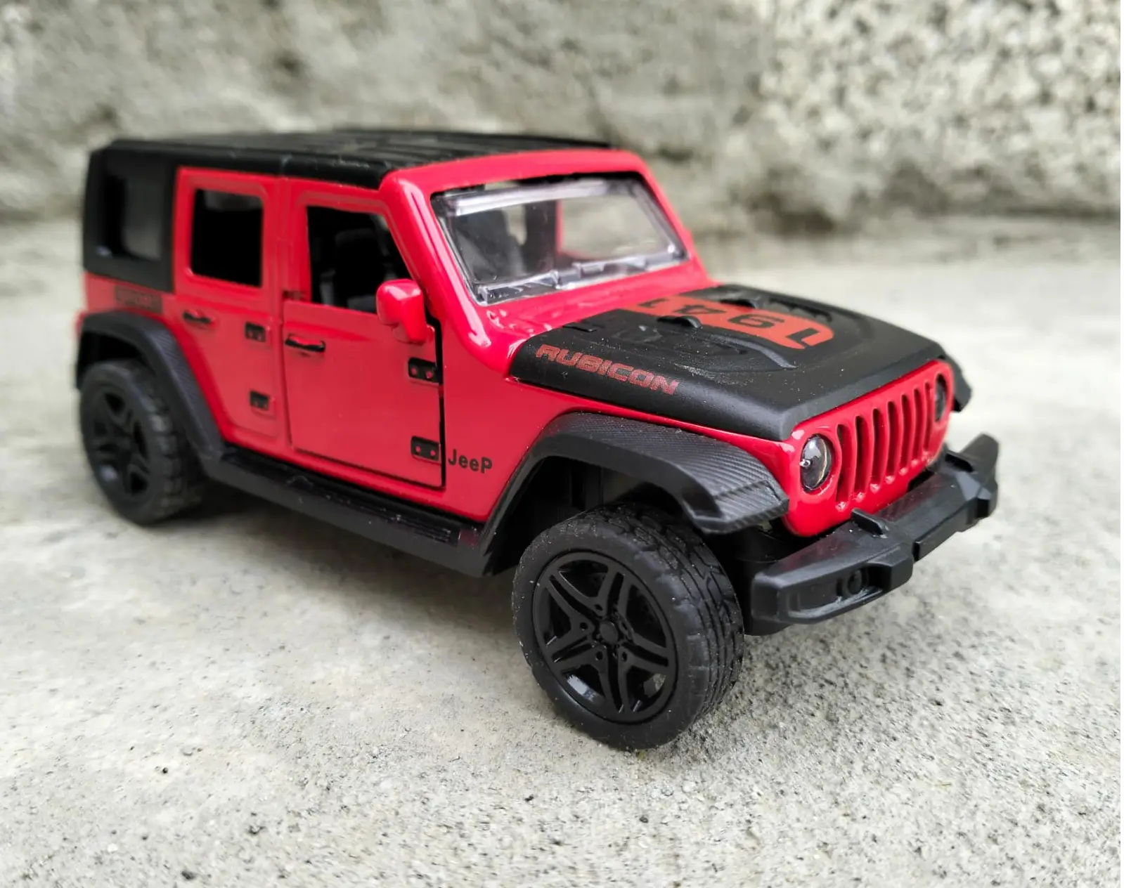 1:36 Wrangler Jeep Rubicon Diecast Model light and sound (openable Doors + Truck + Hood)