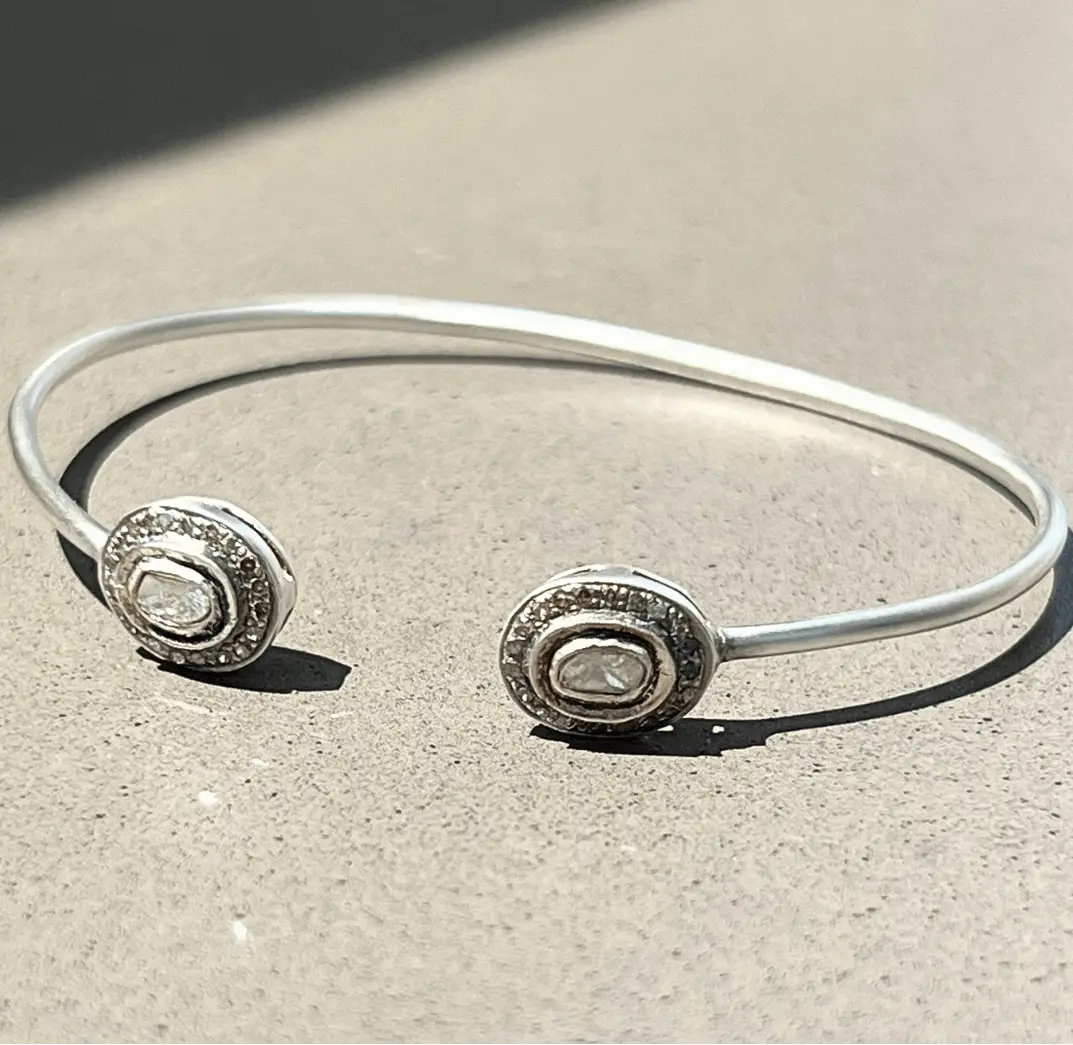 KUNDUN SINGLE CUFF