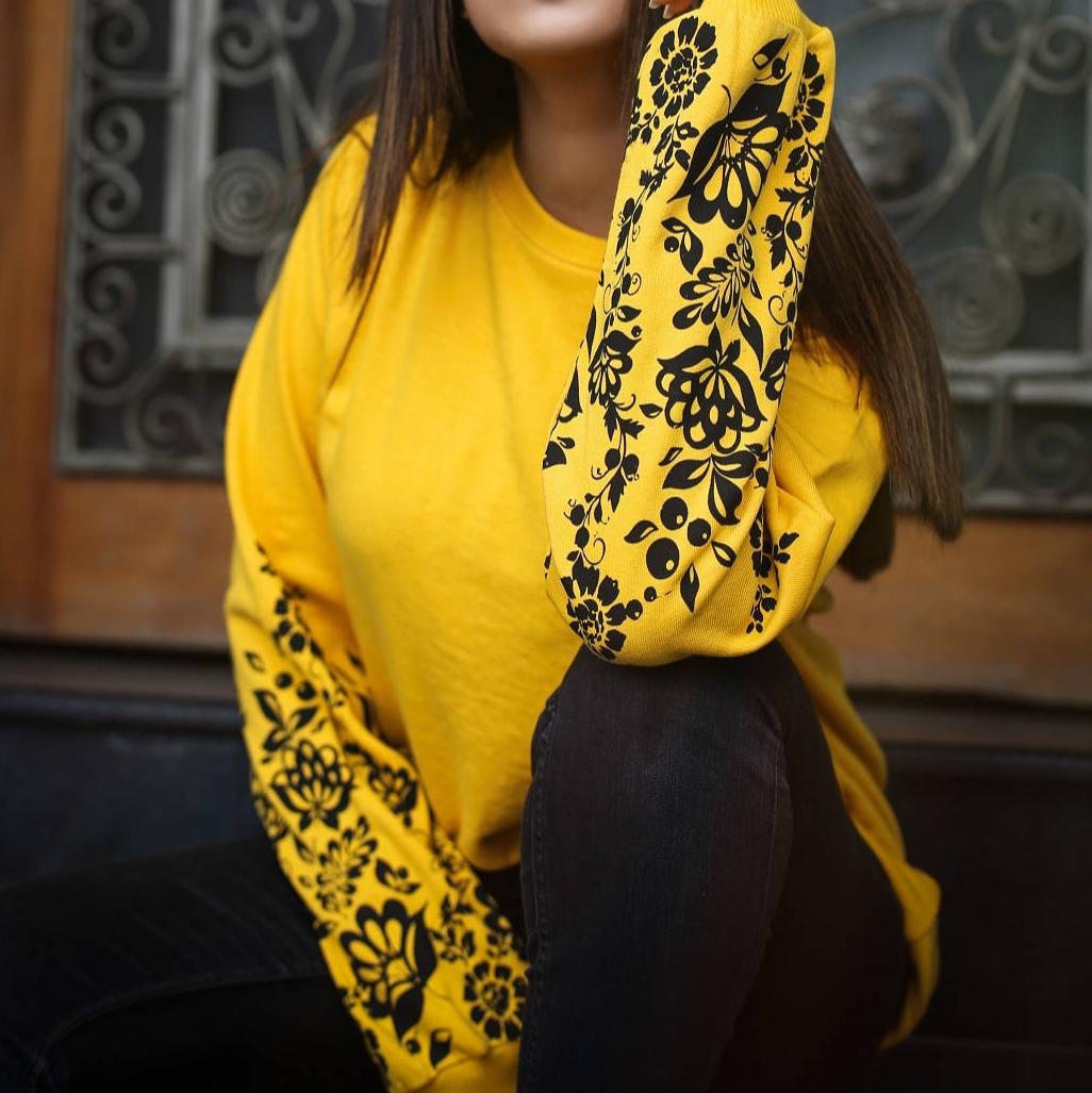 YELLOW BLK PRINT SLEEVE SWEATSHIRT  spd 624
